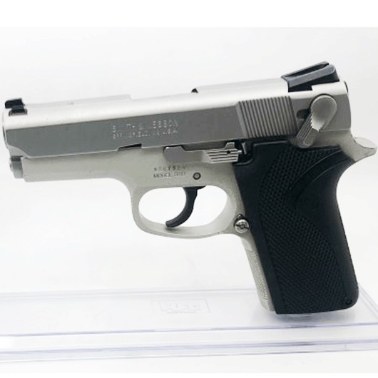 SMITH AND WESSON 3913